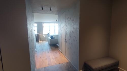 Здравствуйте!  Ваш материал микроцемент понравился. 04