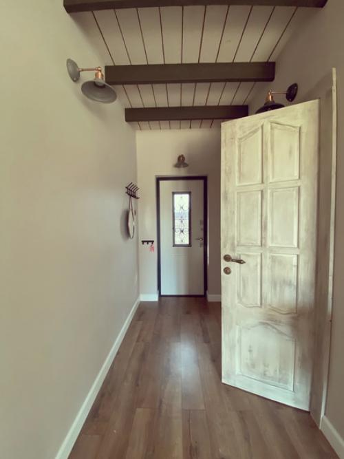 Еще немного и наш новый домик будет полностью готов и оборудован для прекрасного времяпровождения. 02