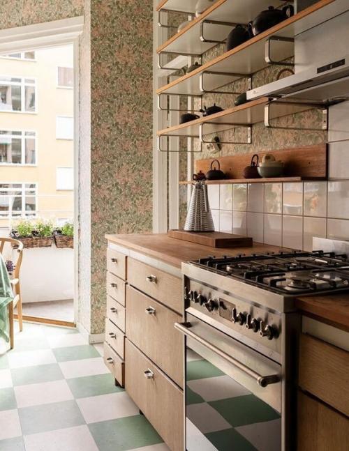 Жизнь в старых квартирах приятнее, чем принято считать. 05