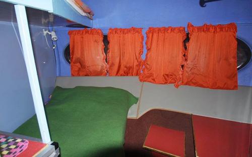 Карачаево-черкесия, Домбай.  Гостиница Тарелка. 03