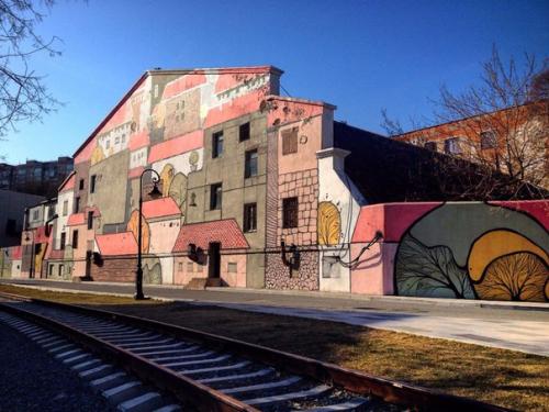 Так вот, я первый день во Владике. 03