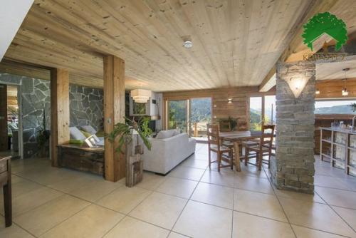 Дизайн интерьера деревянного дома, это безграничное поле для фантазии. 07