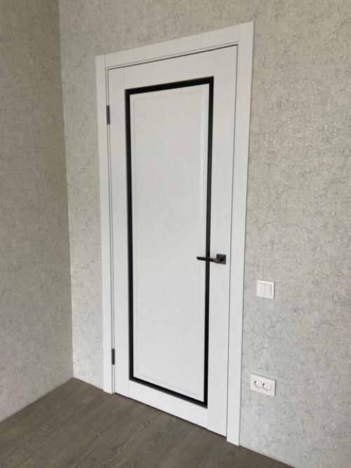 Одним из приемуществ белых дверей является их способность визуально увеличивать пространство. 08