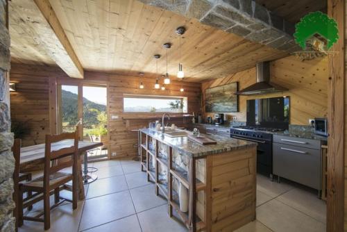 Дизайн интерьера деревянного дома, это безграничное поле для фантазии. 04