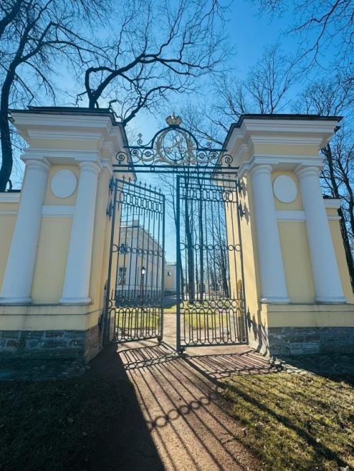 Путешествуем по Петербургу - каменноостровский дворец - памятник времён Екатерины II.

