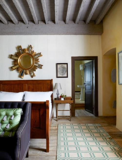 Заброшенный замок. Адриан и Женевьева после выхода на пенсию захотели переехать из Великобритании во Францию. 07