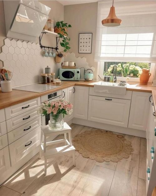 Скандинавский стиль идеален для маленькой кухни и кухни - гостиной в малогабаритной хрущевке или небольшой квартиры - студии. 01