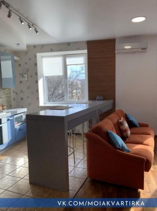 Интерьер кухни - гостиной. 02