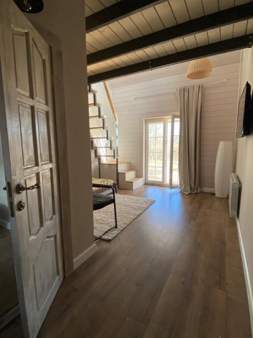 Еще немного и наш новый домик будет полностью готов и оборудован для прекрасного времяпровождения. 01