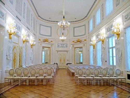 История дворцов Петербурга. 04