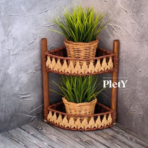 Угловая полочка из клуба Плетеный Калейдоскоп. 01