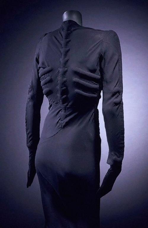 Платье - скелет Эльзы скиапарелли. 01