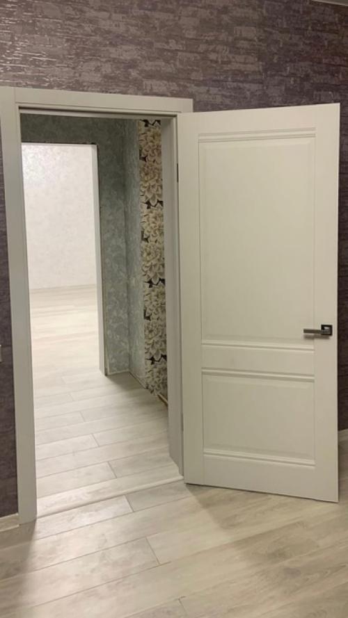 Одним из приемуществ белых дверей является их способность визуально увеличивать пространство. 02