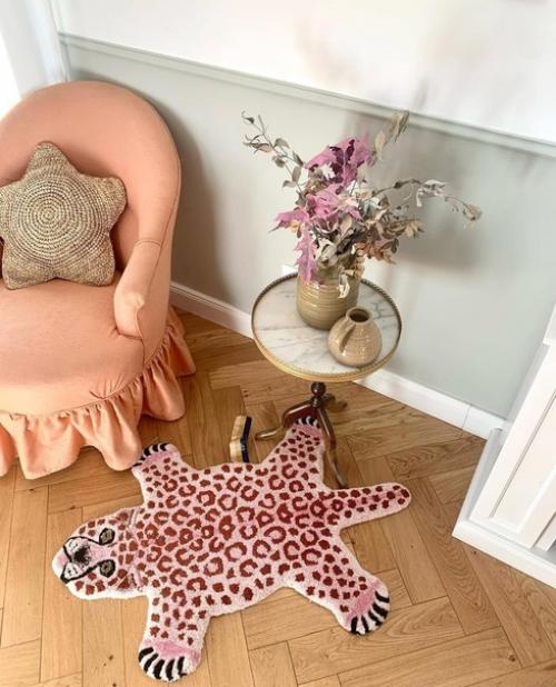 Эмили в Париже: превосходный французский дизайн дома, который воплощает в себе современную вариацию французской классики. 07