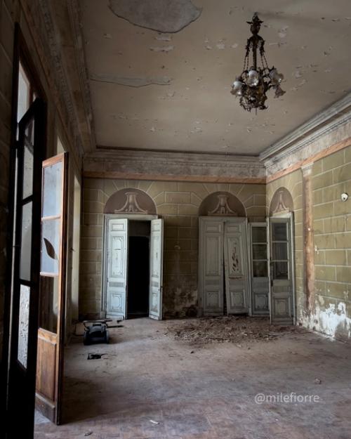 Роскошь и упадок усадьбы петрово - дальнее. 01