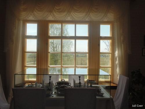 В душе, измученной годами, есть неприступный чистый храм …. 01