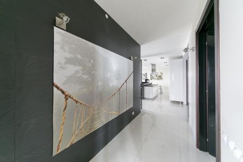 Тупая квартира. В 18 веке ковры были главным достоинством интерьера потому что сохраняли тепло. 01