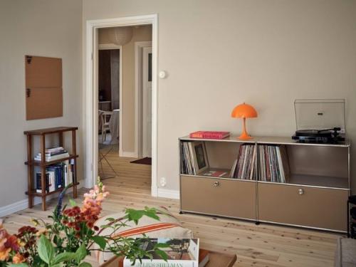 Интерьер этой квартиры в Гётеборге в полной мере отражает концепцию современного скандинавского стиля. 01