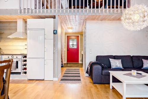 Уютный коттедж со спальней под самой крышей. 04