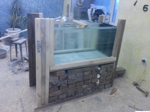 Дизайнерская барная стойка в интерьере квартиры - это просто мечта каждого любителя коктейлей и домашних вечеринок! 01