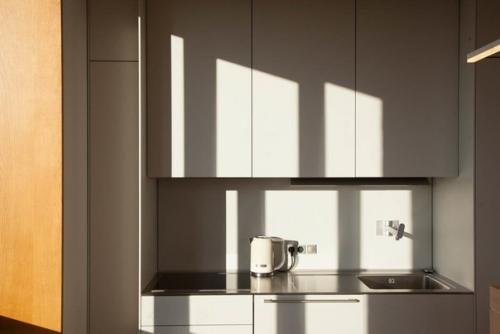 Светлая квартира - галерея с мебелью в духе 60-х (Екатеринбург) ч. 1. 09