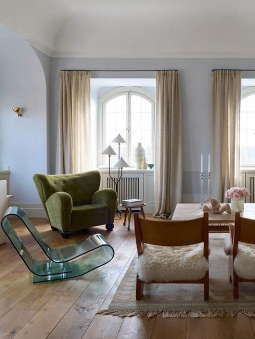 Эта квартира в старинном доме в Стокгольме объединяет элементы северного ар - нуво и скандинавского минимализма. 02