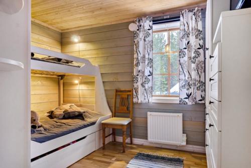 Уютный коттедж со спальней под самой крышей. 05