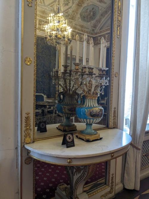 Ещё пару пунктов вычеркнула я вчера из списка обязательных к посещению мест: львиный мост и юсуповский дворец. 08