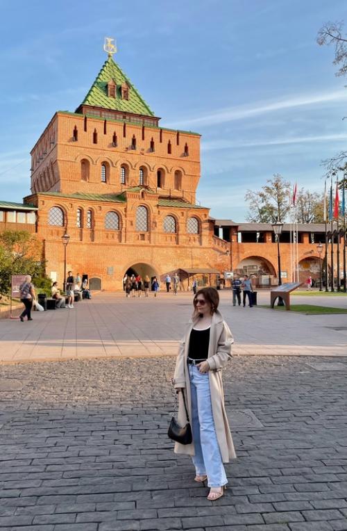 Недавно я заметила, что в кругу моих творческих коллег возрос интерес к ретро эстетике, в частности к советской. 01