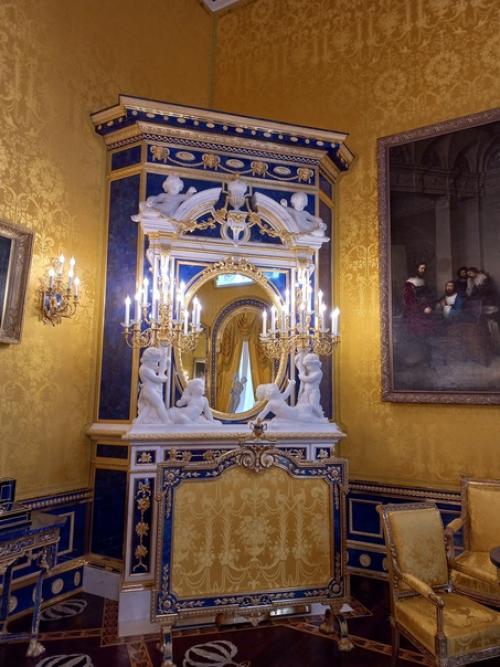 В начале мая произошло историческое событие: состоялось официальное открытие лионского зала, в екатериненском дворце, которое я не могла пропустить. 02