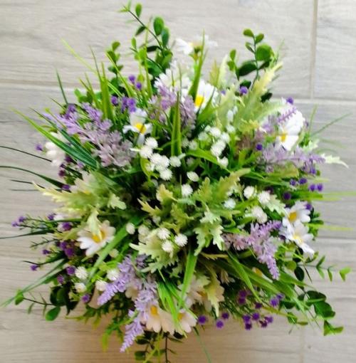 Флористическая композиция из искусственного декора. 04