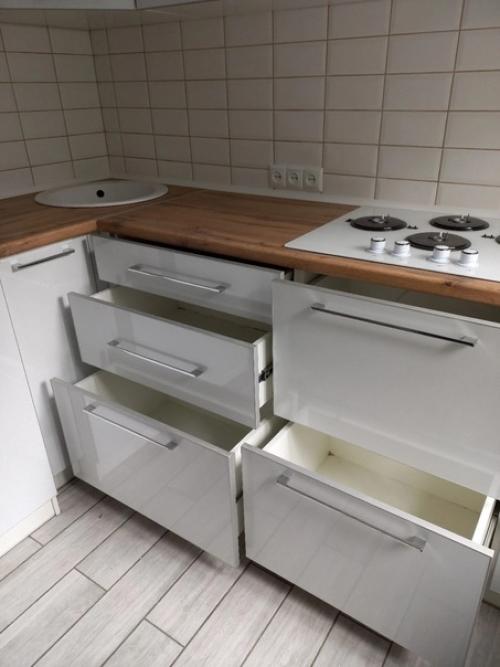 Выбирая дизайн кухни, мы пролистываем горы сайтов и просматриваем кучу фото, посвященных интерьеру жилища. 01