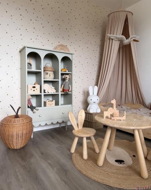 Бело - серый интерьер скандинавского дома со стильными деталями и уютной террасой. 07