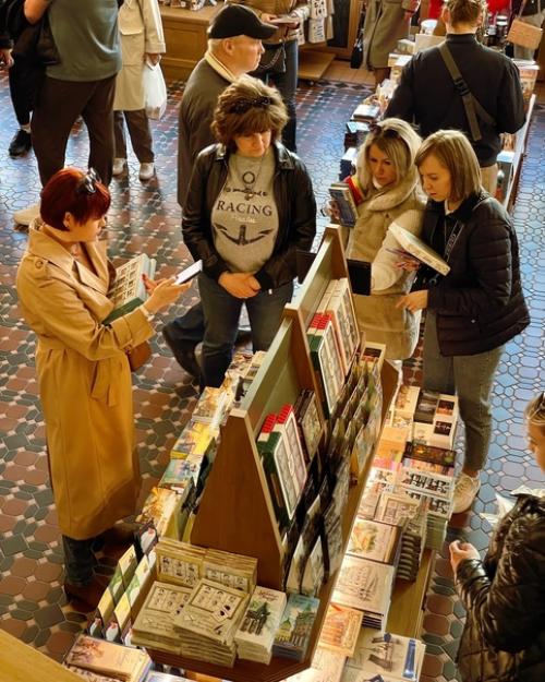 Обновленный интерьер дома книги на невском. 05