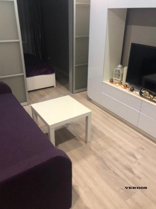 Зонирование в однушке.  Хорошо, когда удается выделить спальную зону в однушке. 06