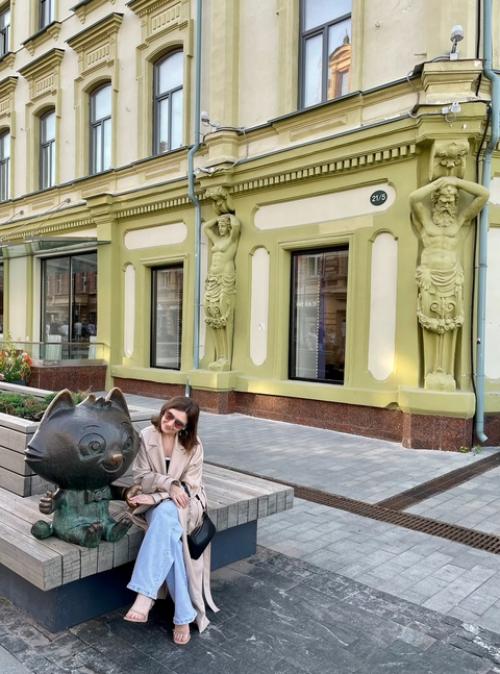 Недавно я заметила, что в кругу моих творческих коллег возрос интерес к ретро эстетике, в частности к советской. 02