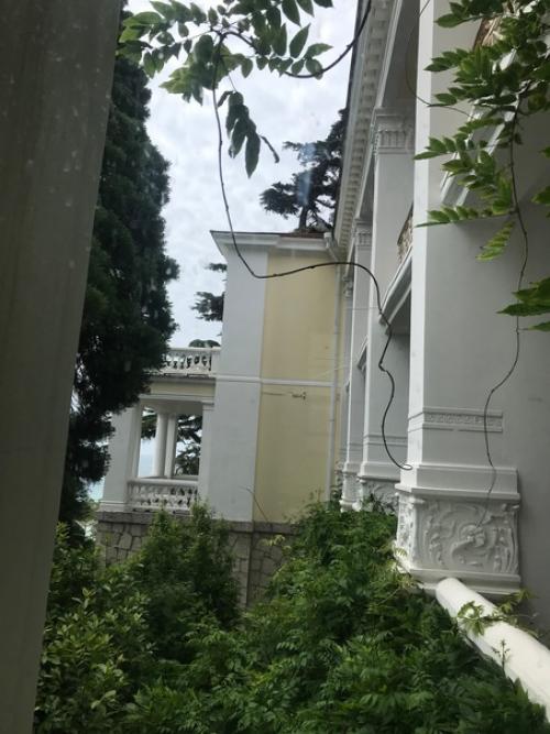 Пансион Н. к. Александрова - дольник (1910-1914 гг) самое большое здание в восточной части нового симеиза. 01