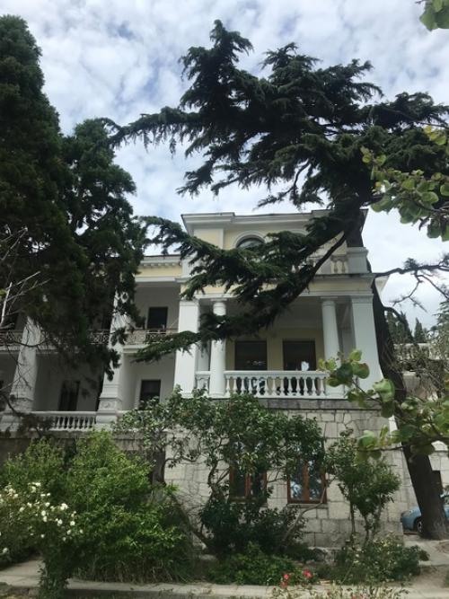 Пансион Н. к. Александрова - дольник (1910-1914 гг) самое большое здание в восточной части нового симеиза. 03