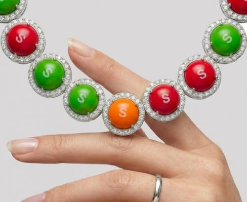 Ювелирный десерт: когда Skittles случайно стали выглядеть дороже золота.

