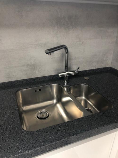 Вот так с минимумом деталей получается отличный интерьер. 09