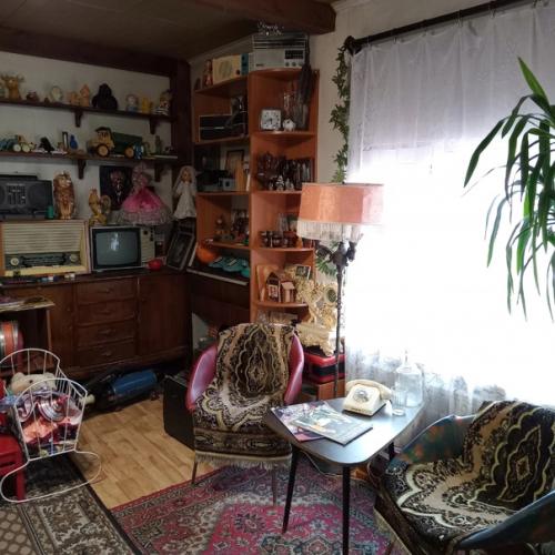 Уже почти год посетителей принимает. 03