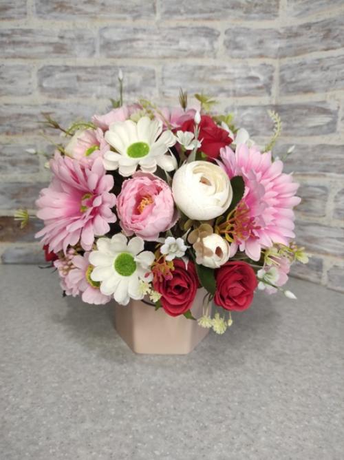 Долой стереотипы!  Мы оживляем интерьер при помощи искусственных растений: нежные букеты и стильные композиции для любого помещения. 08