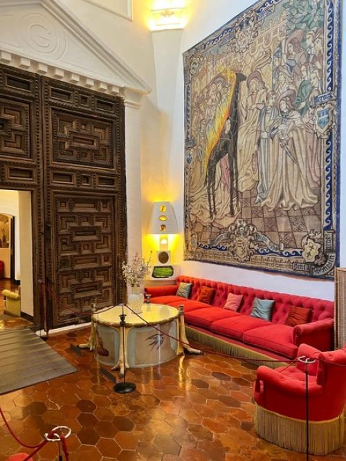 Замок Сальвадора дали и галы. 01