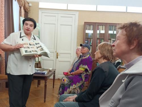 Библиотека в доходном доме Колобовых. 01