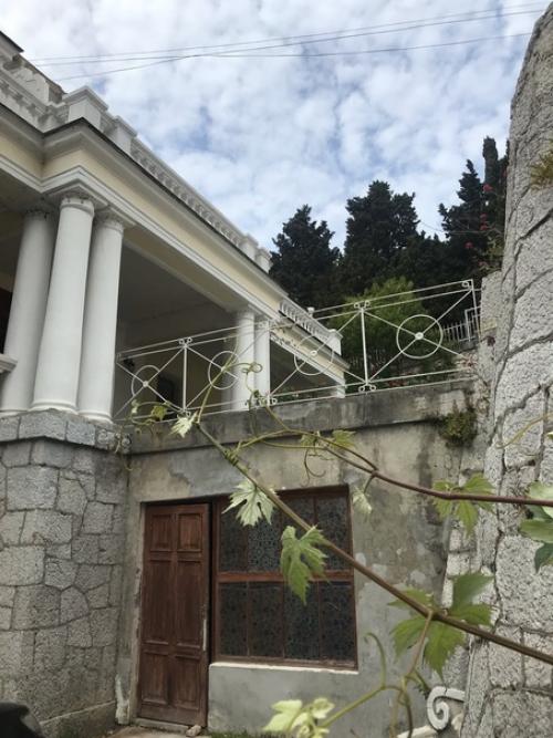 Пансион Н. к. Александрова - дольник (1910-1914 гг) самое большое здание в восточной части нового симеиза. 02