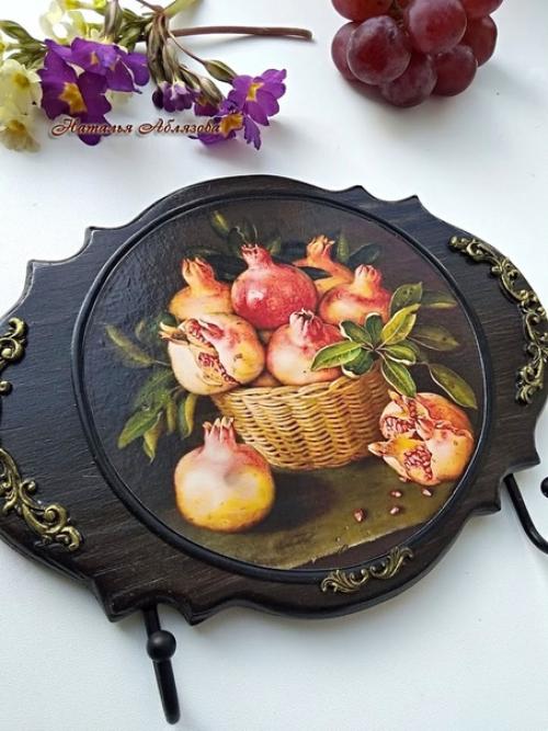 Кухня - это то место, где мы проводим очень много времени за приготовлением и приемом пищи, поэтому хочется, чтобы она была уютнои и удобнои. 04