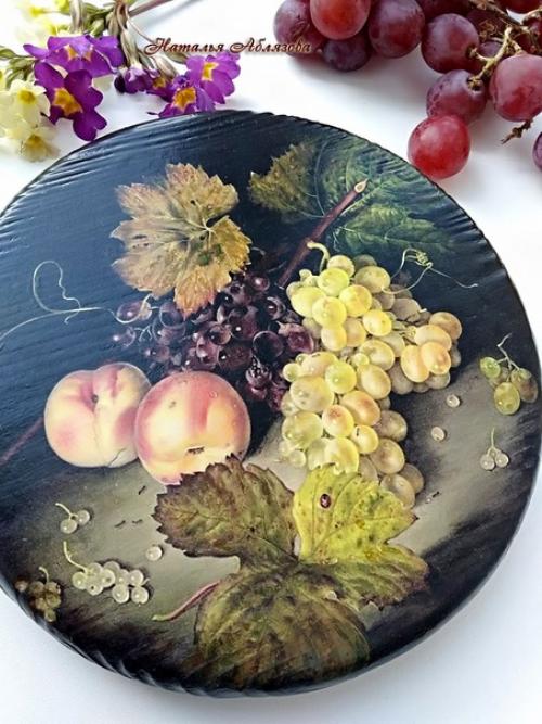 Кухня - это то место, где мы проводим очень много времени за приготовлением и приемом пищи, поэтому хочется, чтобы она была уютнои и удобнои. 03