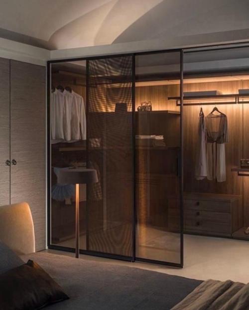 Просторная квартира. В современном стиле. 02