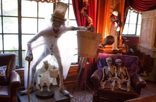 В одном доме с монстрами: коллекция режиссера Гильермо дель торо. 02