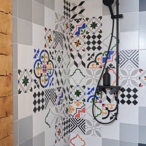 Как вы к ярким акцентам в интерьере относитесь? 01